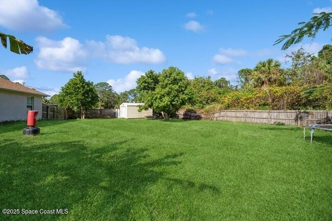 Building Photo - 437 Ward Rd SW