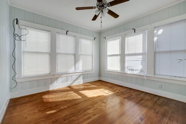 Building Photo - 1649 W Main St