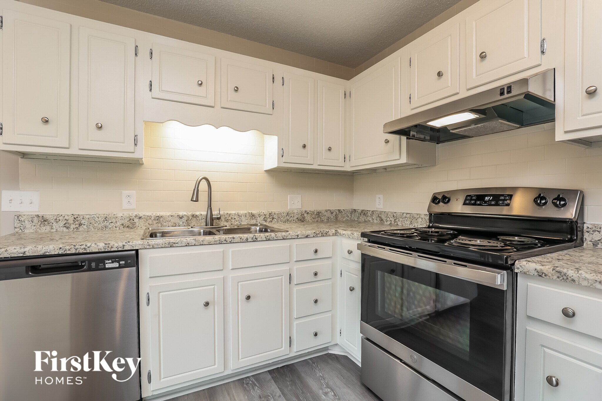 Building Photo - 1013 Carriage Way Ct