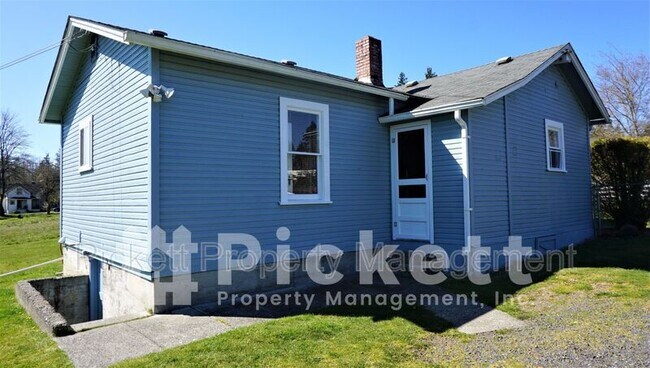 Building Photo - 17900 Noll Rd NE