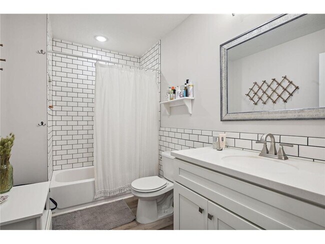 Building Photo - 5217 Minnetonka Blvd