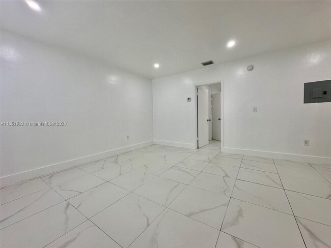 Building Photo - 62 NE 78th St