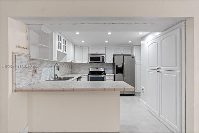 Building Photo - 6907 SW 115th Pl