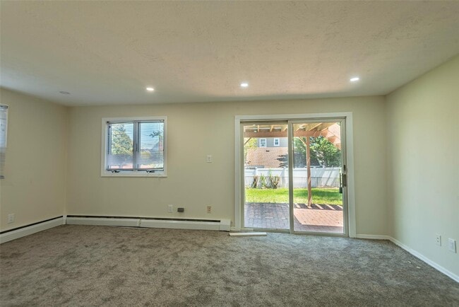 Building Photo - 2515 S Seamans Neck Rd