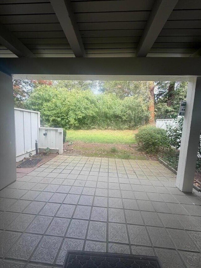 Building Photo - 5302 Cribari Heights