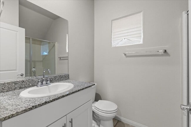 Building Photo - Expansive, Luxurious 5-Bedroom Oasis with ...
