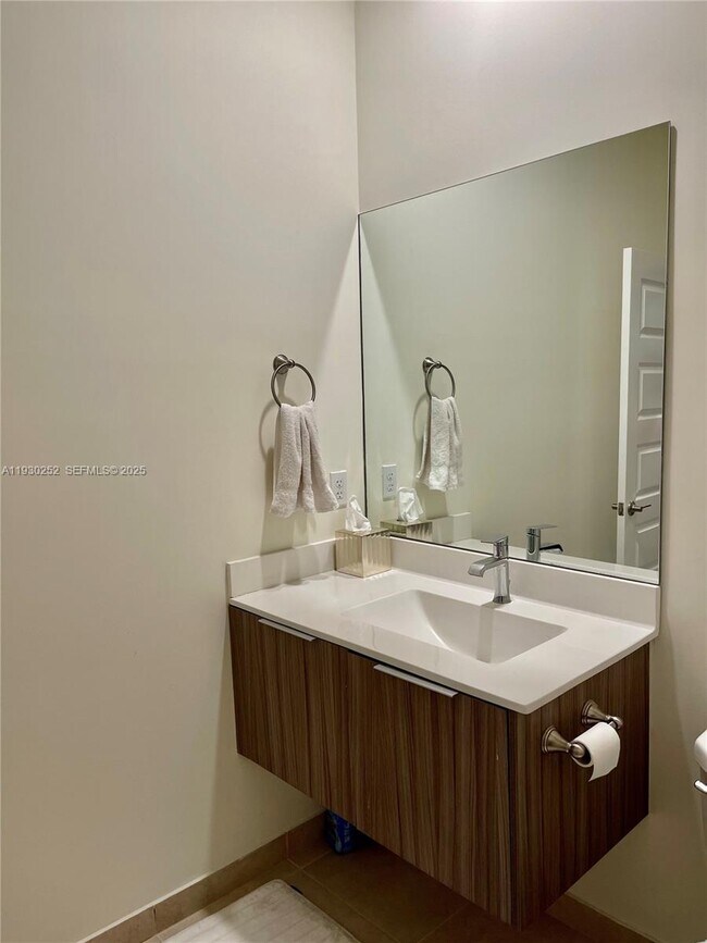 Building Photo - 7825 NW 104th Ave