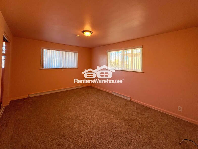 Building Photo - 420 Zenobia St