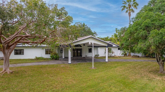 Building Photo - 13401 SW 83rd Ave