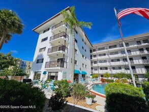 Building Photo - Ocean Paradise in Cocoa Beach
