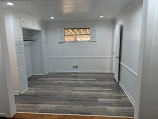 Building Photo - 1924 Woodside Rd