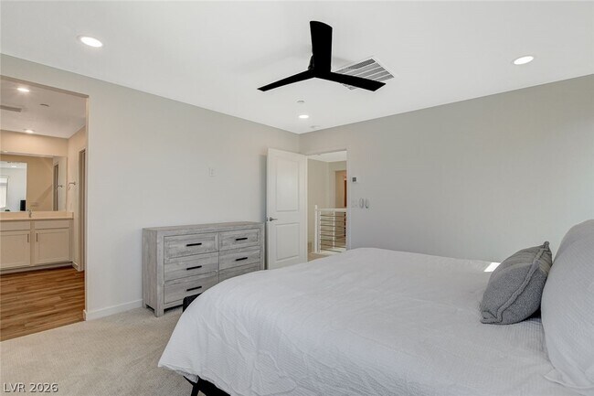 Building Photo - 3354 Via Strada St