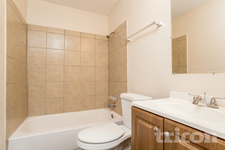 Building Photo - 6329 Porterway Dr