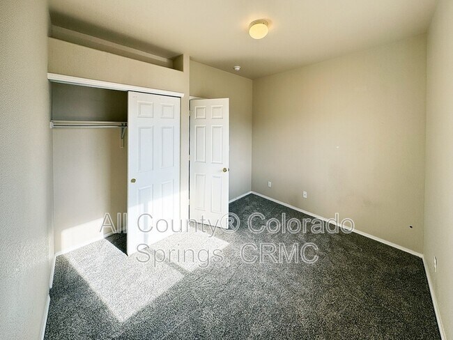 Building Photo - 3081 Mandalay Grove