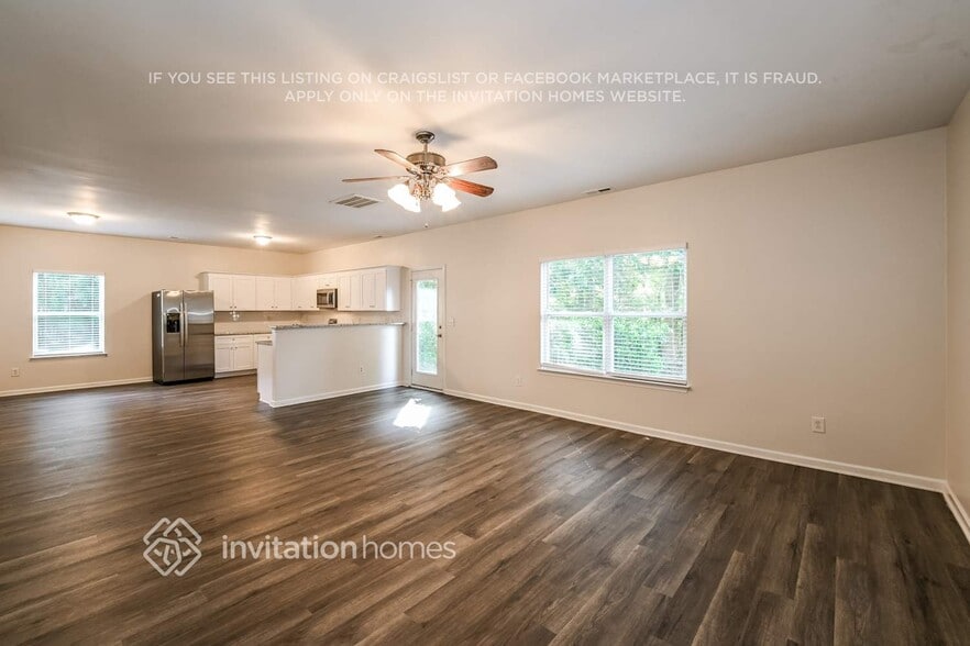 Building Photo - 2204 Golden Larch Ln