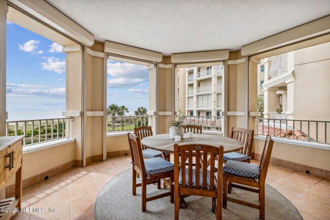 Building Photo - 426 Beachside Pl