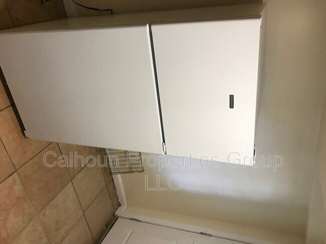 Building Photo - 725 Fairmont St NW