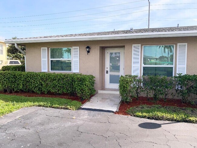 Building Photo - 2450 Black Olive Blvd