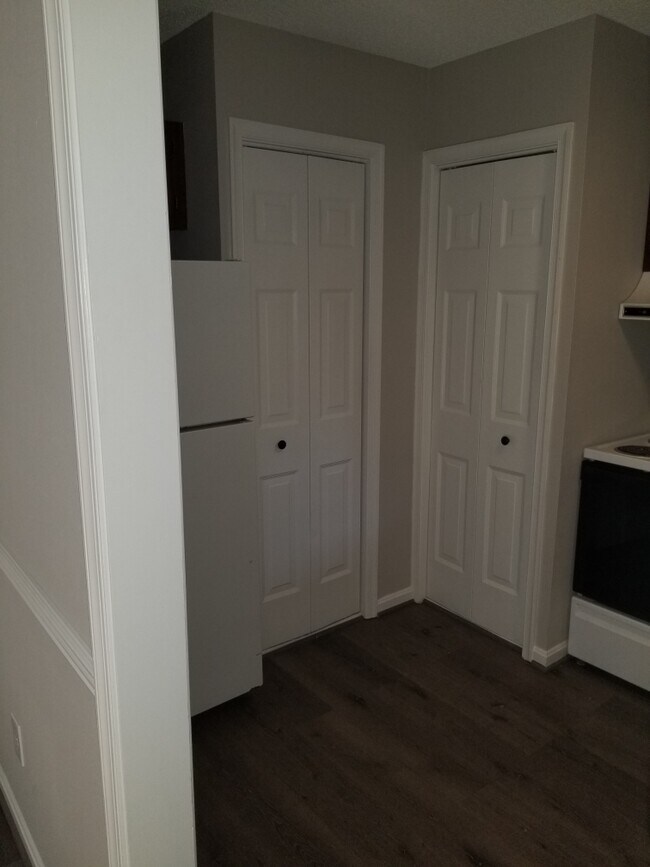 Building Photo - 42 Koncer Dr