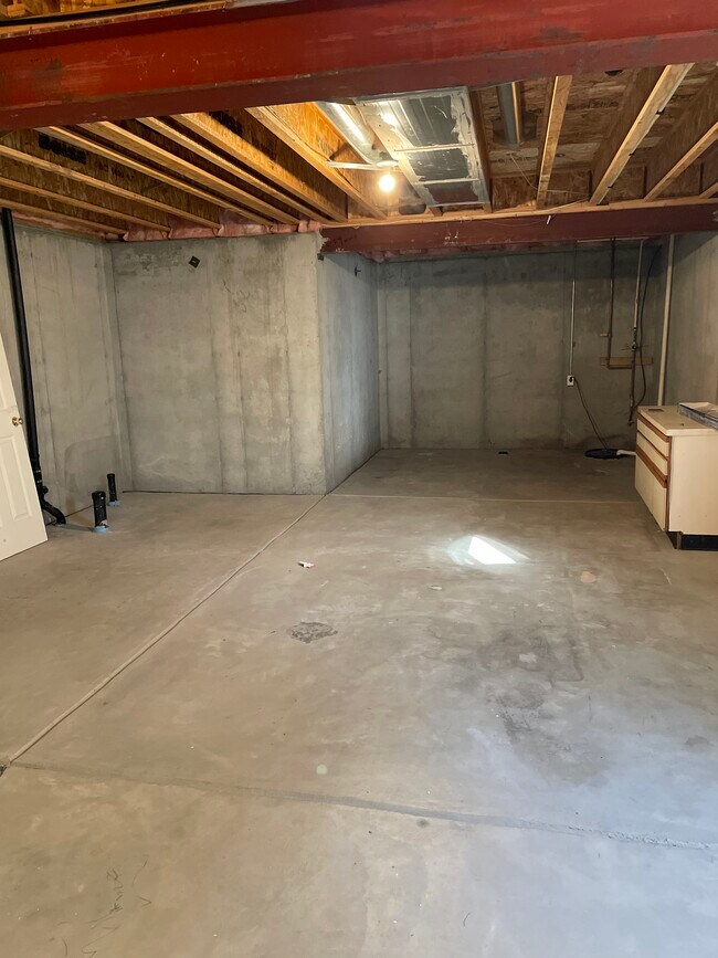 Building Photo - 12651 Jersey Cir E