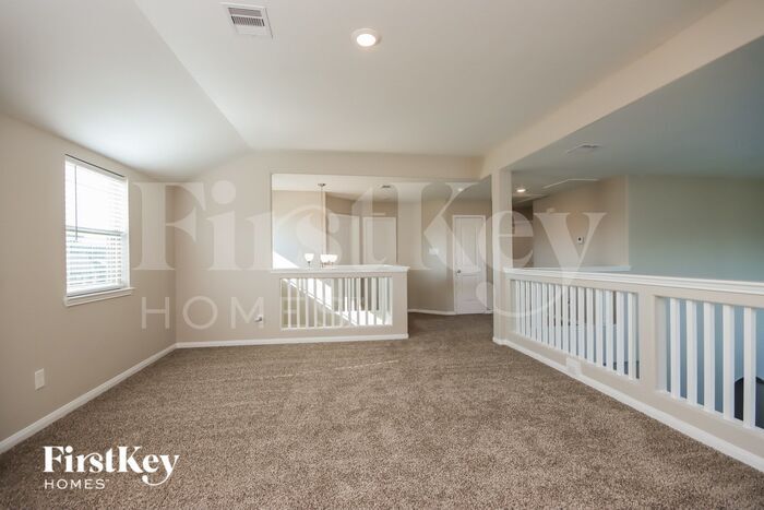 Building Photo - 6193 White Oak Leaf Lp