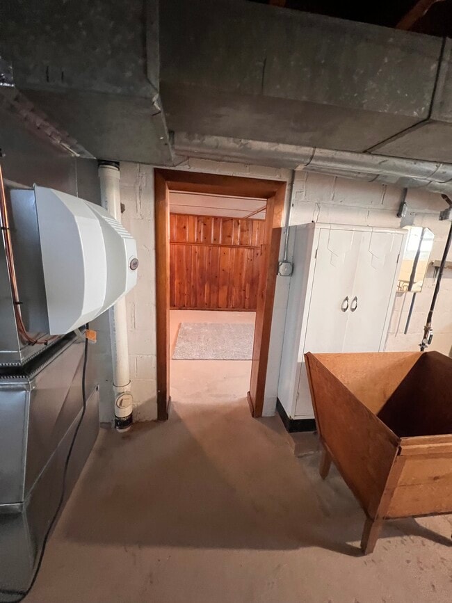 Building Photo - 123 Gould Ave