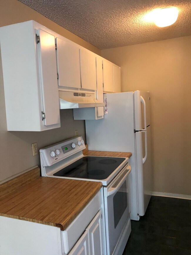 Building Photo - 3300 Bridger Trl