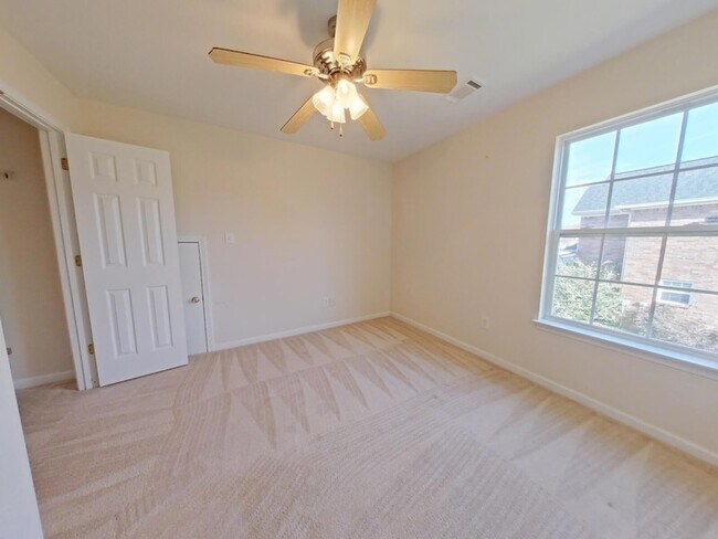 Building Photo - 113 Dozier Dr