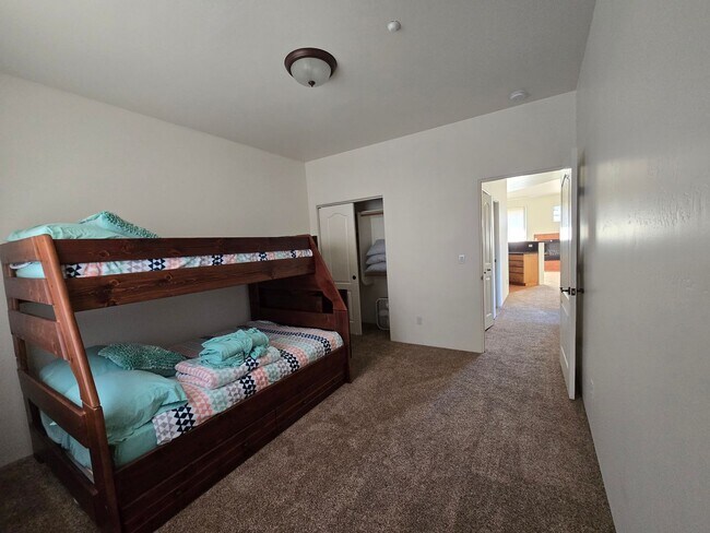 Building Photo - Unfurnished, 1-Year Long-Term Rental