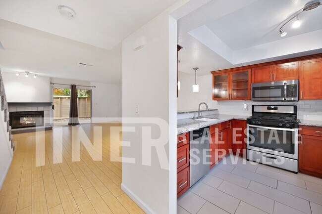 Building Photo - 9118 Madison Green Ln