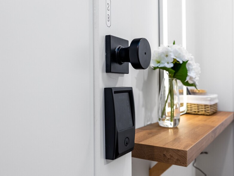 Building Photo - 566 Dorchester Ave