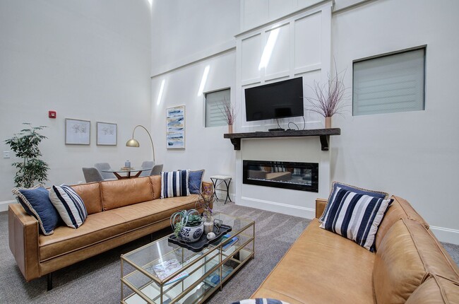 Building Photo - Beautifully Furnished 2/2 Apartment on Broad St- $2,995