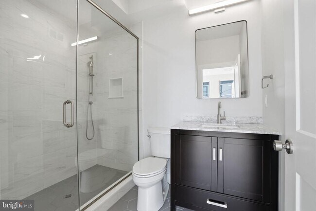 Building Photo - 222 Hermitage St