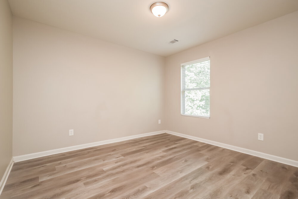 Building Photo - 207 Shaker Hollow Dr