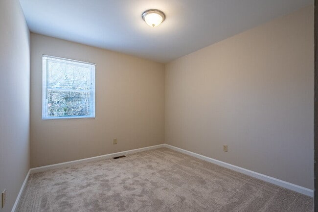 Building Photo - 1108 Cousins Rd