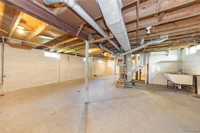 Building Photo - 20258 Caldwell St