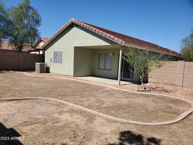 Building Photo - 15021 W Ventura St