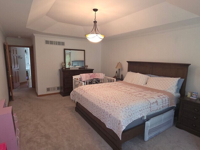 Building Photo - 3 bedroom executive ranch in Sussex