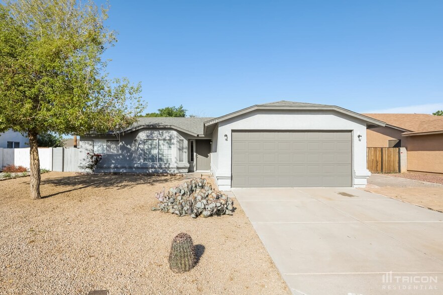 Primary Photo - 4432 N 86th Dr