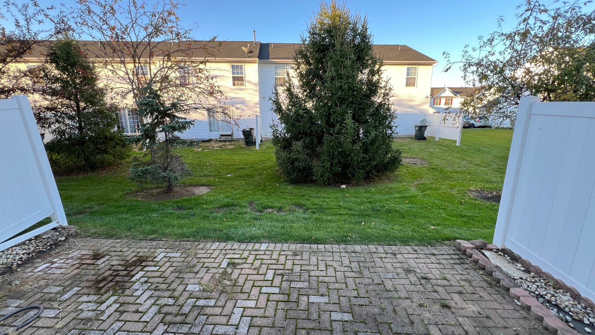 Building Photo - 6076 Georges Park Dr