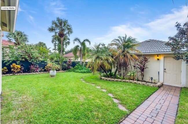 Building Photo - 8212 Calterra Dr