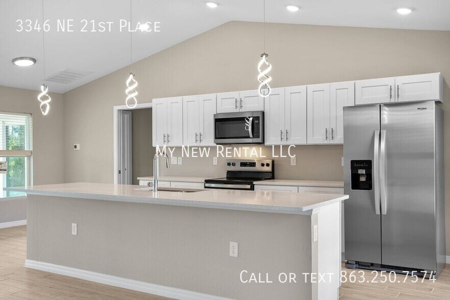 Building Photo - 3346 NE 21st Pl