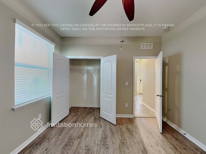 Building Photo - 11604 Warren Oaks Pl