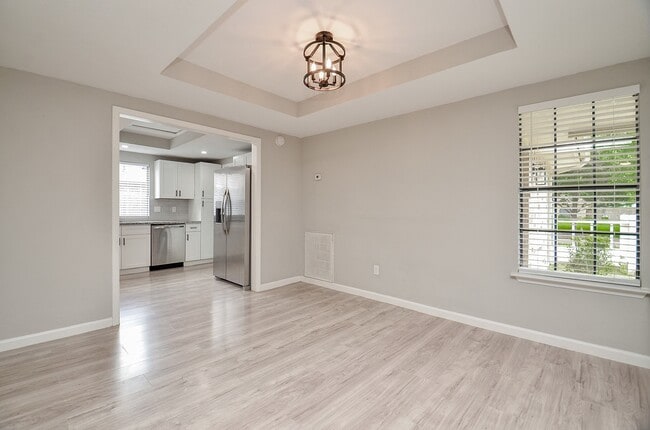 Building Photo - 22018 Grand Forks Dr