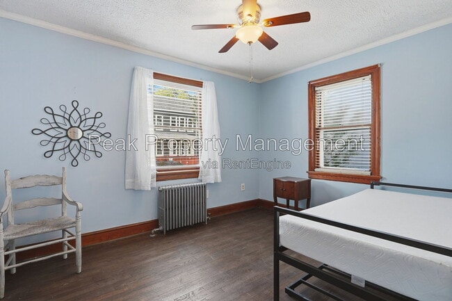 Building Photo - 3022 Grayland Ave