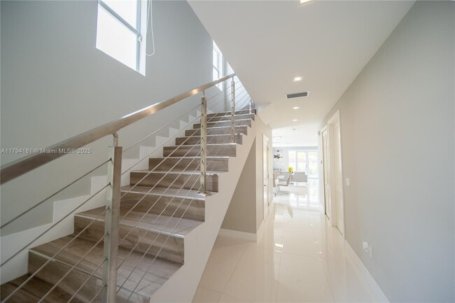 Building Photo - 3667 SW 26th St