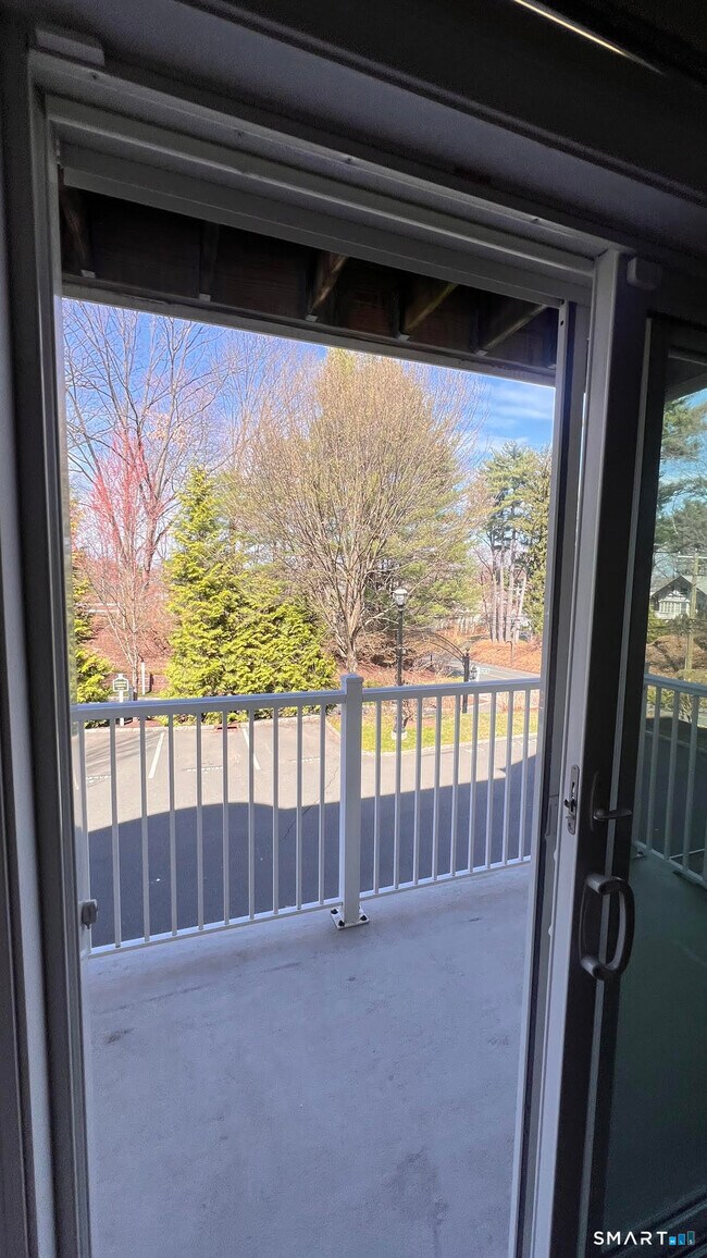 Building Photo - 26 School House Dr