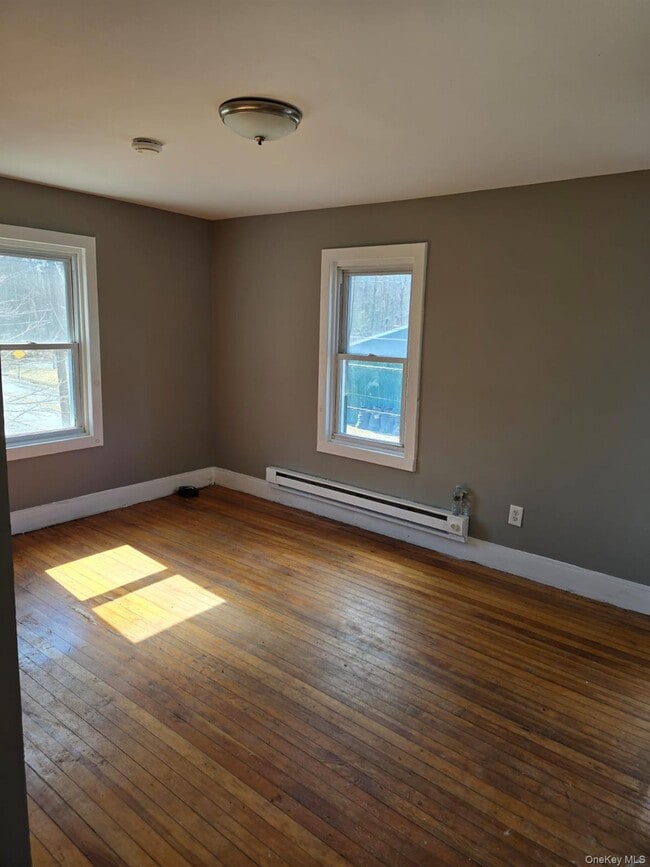 Building Photo - 31 E Cold Spring Rd