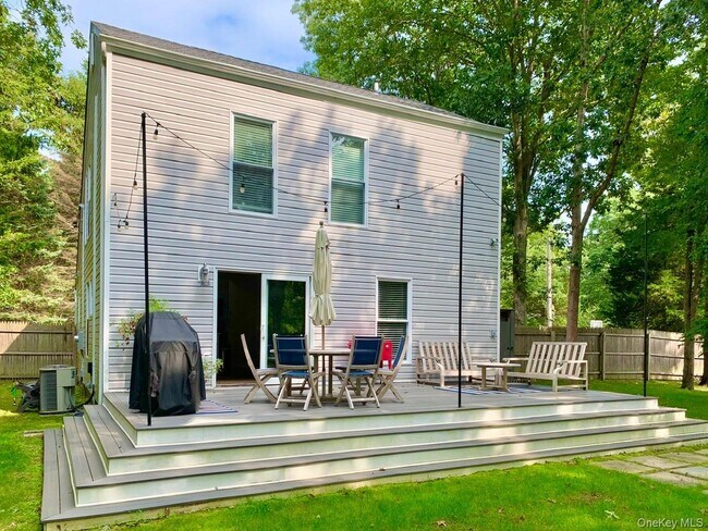 Building Photo - 61 Kings Point Rd