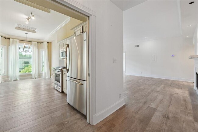 Building Photo - 3636 Peachtree Rd NE